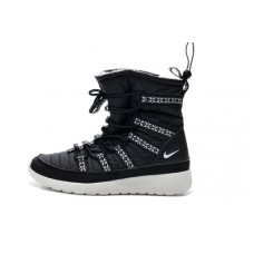 Сапоги Nike WMNS ROSHERUN Sherpa черные